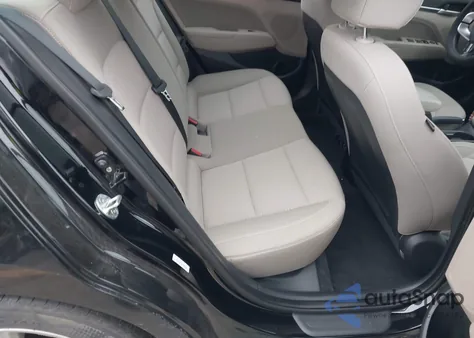 2019 Hyundai Elantra Value Edition z USA, uszkodzony, nr VIN KMHD84LF8KU859121